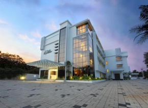 Hotels in Adoor